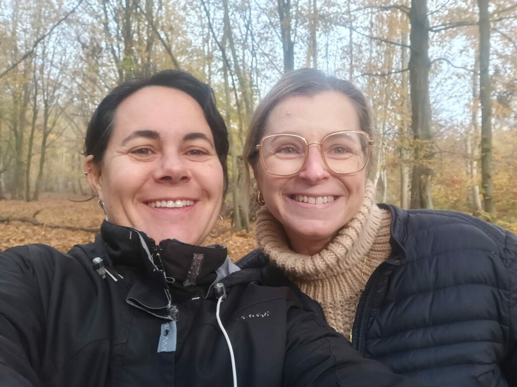 Première balade harmonique entre Marie Blanchis sophrologue et Stéphanie Franck, alliance des bienfaits de la sophro-balade et de la sonothérapie en forêt d'Orival, près de Rouen.